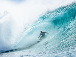 Surf-Slater remonte le temps avec une performance magistrale à Pipeline