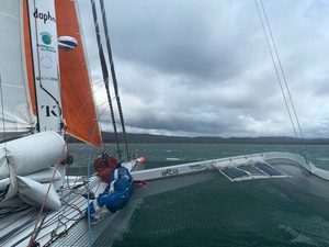 Trimaran Use It Again! : rendez-vous imminent avec le cap Horn !
