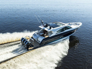 Mercury présente son premier système de joystick pour grands bateaux hors-bord