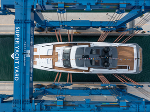 Custom Line lance son troisième yacht de l'année : le nouveau Custom Line 106' M/Y Y