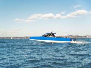 MerConcept : le premier catamaran électrique à foils a enfin volé sur l'eau !