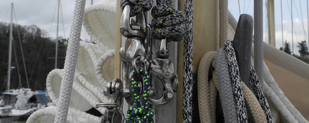 Mousquetons et drisses