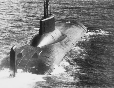 Mis en service du temps de l'URSS, les SNLE du projet Akula (code Otan Typhoon) restent aujourd'hui encore les plus gros sous-marins du monde Nautisme Article