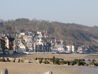 À 2 h de Paris, Villers-sur-Mer incarne le...