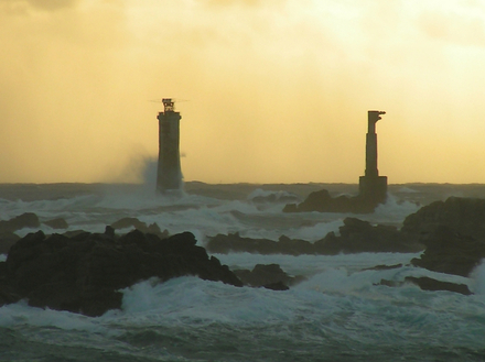 Le phare de Nividic se dresse dans un environnement inhospitalier 