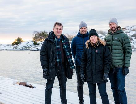Quelques membres de la petite équipe Volvo Penta qui ont travaillé sur le navire Kvitbjørn. De gauche à droite : Mario Celegin, Felix Engström, Ingela Nordström et Jonas Karnerfors. Nautisme Article
