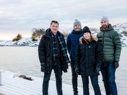Quelques membres de la petite équipe Volvo Penta qui ont travaillé sur le navire Kvitbjørn. De gauche à droite : Mario Celegin, Felix Engström, Ingela Nordström et Jonas Karnerfors. Quelques membres de la petite équipe Volvo Penta qui ont travaillé sur le navire Kvitbjørn. De gauche à droite : Mario Celegin, Felix Engström, Ingela Nordström et Jonas Karnerfors.
