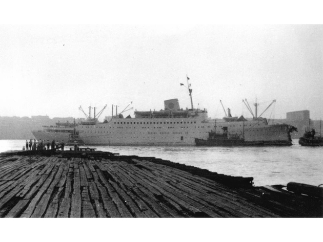 Malgré de graves avaries à la proue, le Stockholm a pu regagner New York par ses propres moyens et navigue encore aujourd'hui sous le nom d'Astoria Nautisme Article