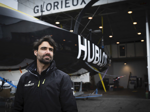 Alan Roura a levé le voile sur son IMOCA aux couleurs de son nouveau partenaire titre