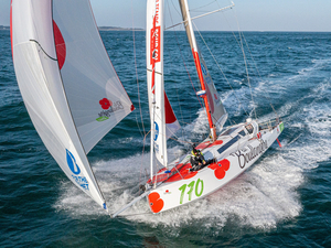 Les 1000 milles des Sables, première course en solitaire pour Amélie Grassi à bord de La Boulangère Bio