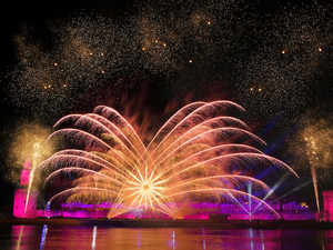 Le retour du spectacle Voiles de nuit à l'occasion du 50e anniversaire du Grand Pavois