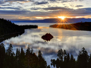Lacs Champlain et Tahoe, lieux de croisières insoupçonnées