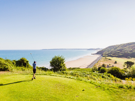A Pléneuf-Val-André, la vue depuis le trou n°11