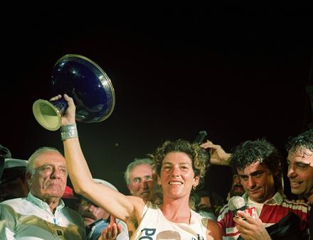 Florence Arthaud en 1990 Nautisme Article