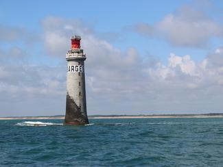 Le phare des Barges aux Sables d'Olonne : une...