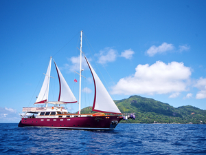 Embarquez pour une semaine de croisière-plongée aux Seychelles à bord du MS Galatea