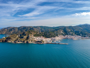 De Portbou à l'Escala, zone nord de la Costa Brava, une côte sauvage et préservée
