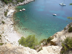 Pour se baigner dans la calanque de Sugiton cet été, il faudra réserver