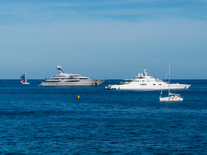 Mouillages en Méditerranée : une réglementation pour les navires de 20 et 24 mètres, et plus