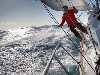Golden Globe Race 2022 : certains peinent pour...