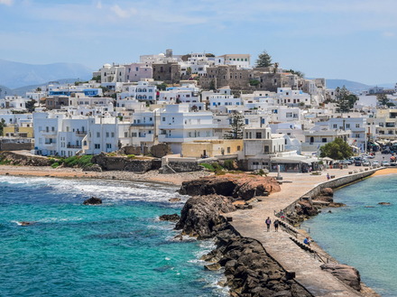 Naxos, la plus grande île des Cyclades Naxos, la plus grande île des Cyclades