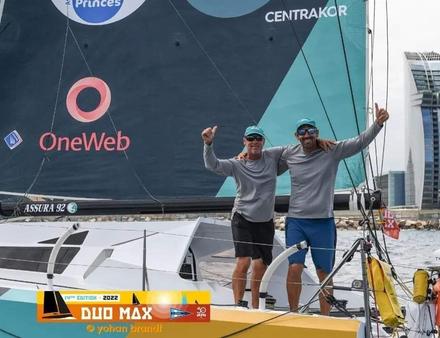 Mikael Mergui (à droite) avec Richard Robini sur Centrakor Nautisme Article