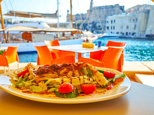 Cuisiner des légumes à bord