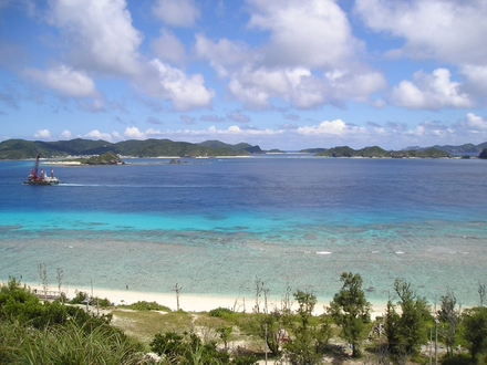 Nishibama beach sur l'île Aka-jima Nautisme Article