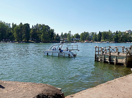 L'île de Vartiosaari, lieu de villégiature prisé de la bourgeoisie d'Helsinki  L'île de Vartiosaari, lieu de villégiature prisé de la bourgeoisie d'Helsinki