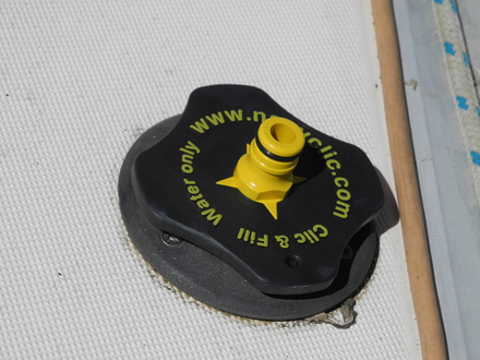 Clic & Fill vissé sur le nable Clic & Fill vissé sur le nable