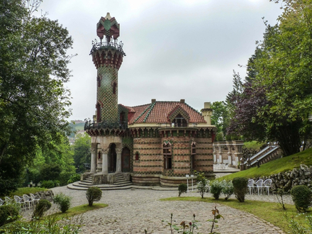 El Capricho de Gaudi El Capricho de Gaudi