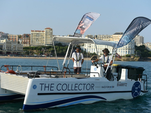 À Biarritz, un bateau à l'oeuvre pour ramasser les déchets plastiques flottants