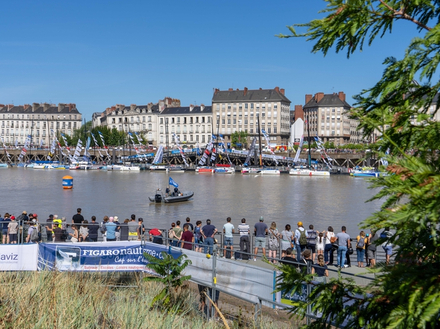 D&eacute;part des figaristes vers Saint-Nazaire