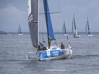 Solitaire du Figaro: une première nuit à...
