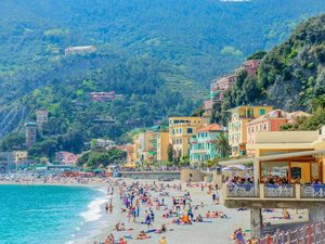 Vacances en Italie : la plage, c'est tout un art...