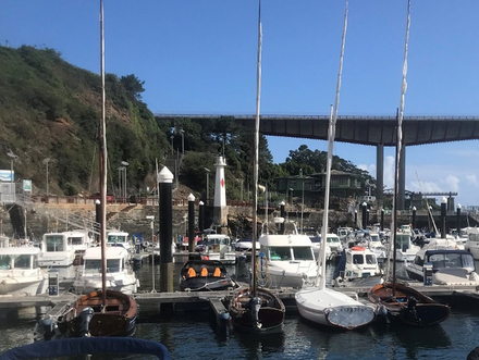 Les « Bote a vela de Ribadeo » : voiles latines et jolis culs.  Les « Bote a vela de Ribadeo » : voiles latines et jolis culs.