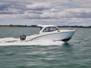 Antares 7 de BENETEAU : encore plus de polyvalence
