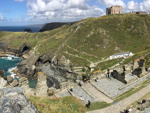 Royaume-Uni : des châteaux menacés d'effondrement par l'érosion côtière