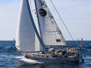 La flotte de la Golden Globe Race plonge dans le Pot au Noir