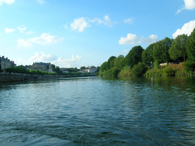 Saintes en Charente Nautisme Article