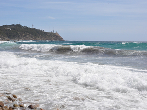 Ce week-end, c'est l'automne en Manche et le plein été en Aquitaine !