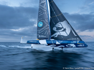 Les Ultims dans le port de Saint-Malo, premier défi de la Route du Rhum
