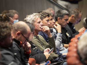 Route du Rhum - Destination Guadeloupe : toutes les réactions au report du départ