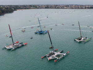 PHOTOS : les Utims au mouillage dans la baie du Prieuré