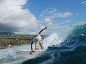 La Réunion organise sa première démonstration de surf depuis 2005