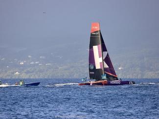 Ocean Fifty - Victoire d'Erwan Le Roux  au...
