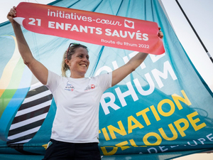 28e de la Route du Rhum, Sam Davies a sauvé 21 enfants et est qualifiée pour le Vendée Globe