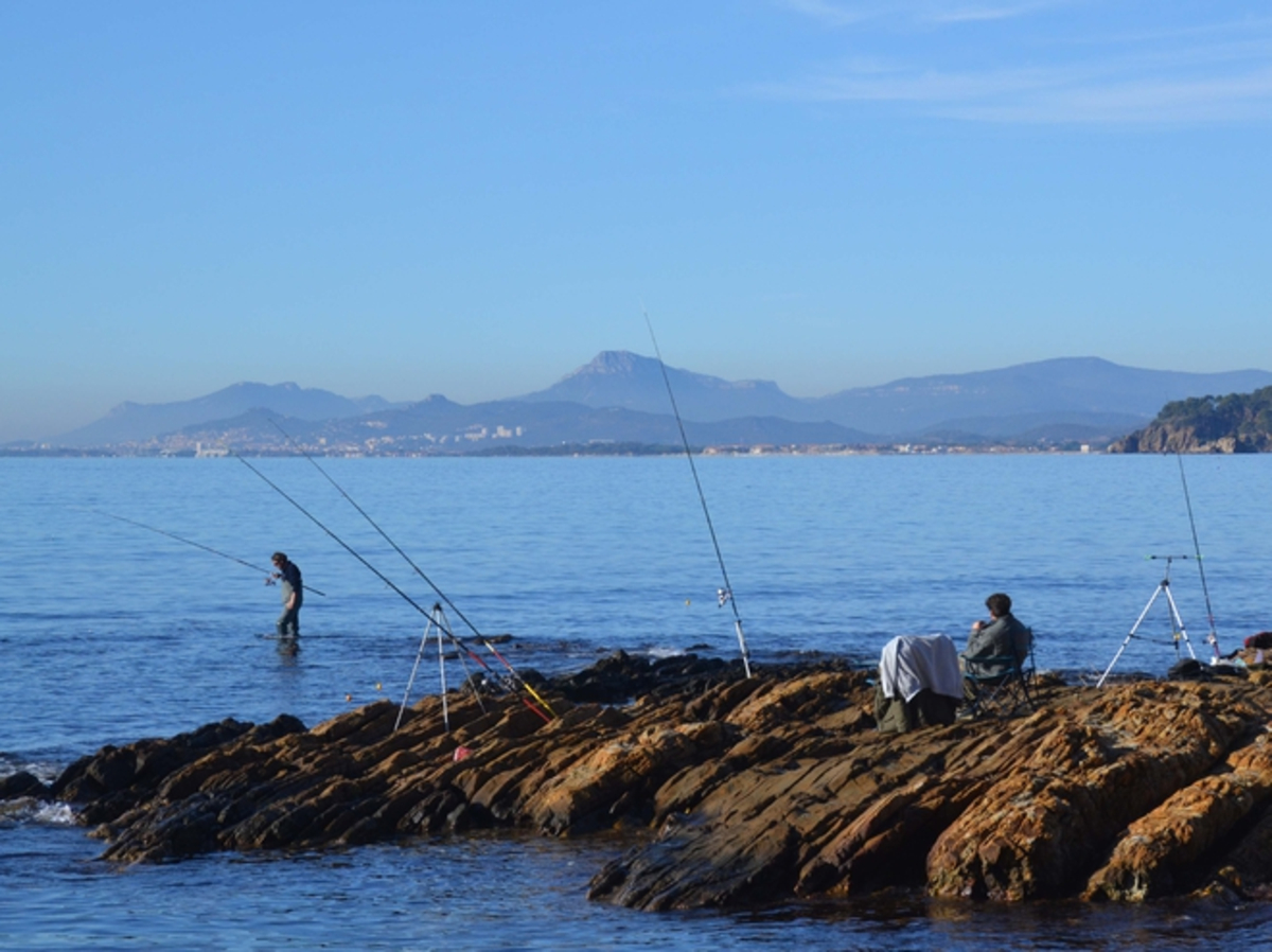 Pêcher en mer Méditerranée - Activités Var - Le Var