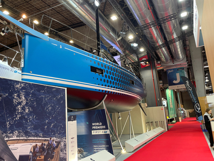 Le First 44e est présenté par BENETEAU en avant-première au Nautic de Paris 2022 Le First 44e est présenté par BENETEAU en avant-première au Nautic de Paris 2022