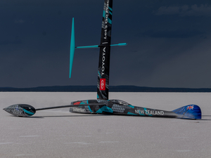 Emirates Team New Zealand bat le record de vitesse à la voile…sur terre !